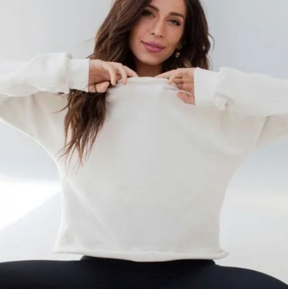 SAVVI Malia Small Cream Ivory Racerback Cut Out Detail Raw Hem Sweatshirt Small - Picture 3 of 17